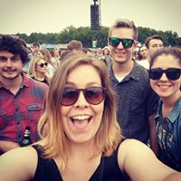 Katherine Hewitt Photo 13