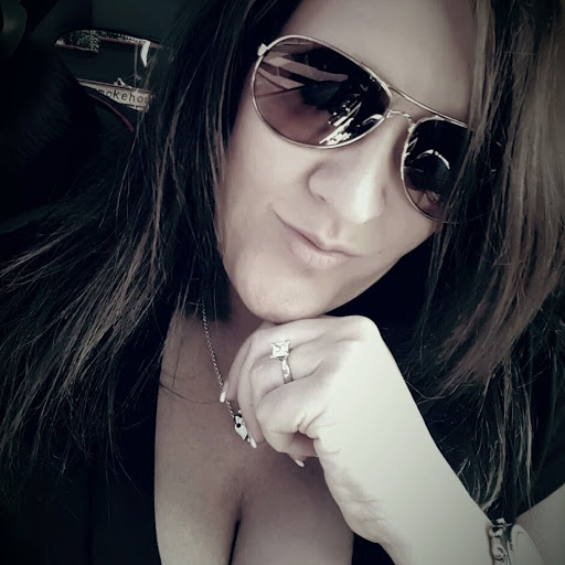 Kristi Miller Photo 12