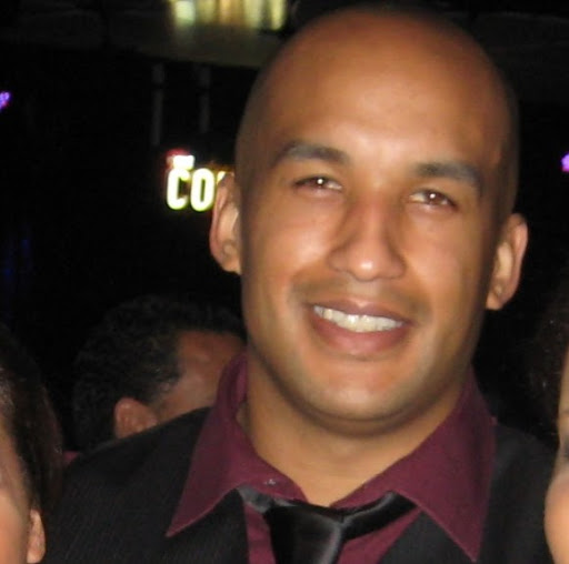 Raymond Cruz Photo 32