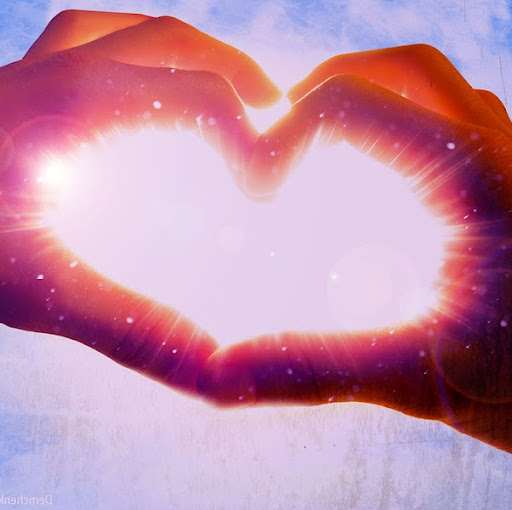 Erica Ellis Photo 15