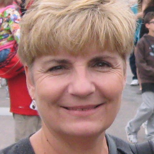 Michelle Burnside Photo 25