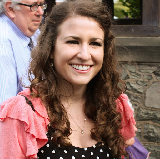 Sarah Holt Photo 42