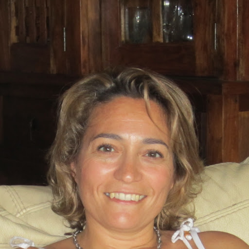 Maria Constantino Photo 24