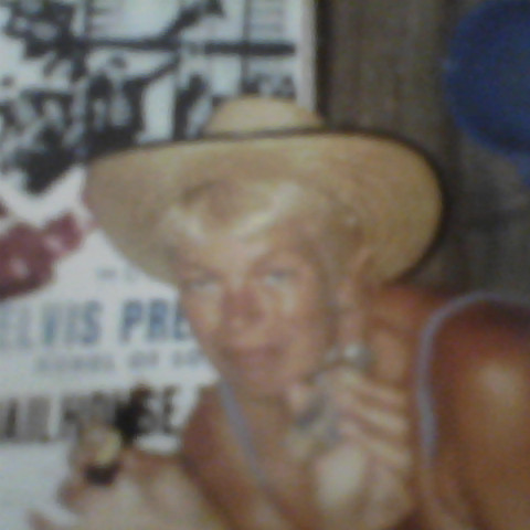 Gloria Briggs Photo 8