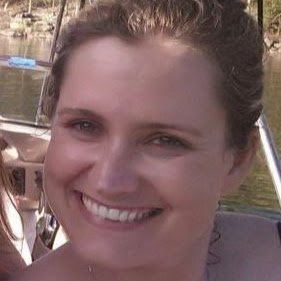 Melanie Lawrence Photo 16