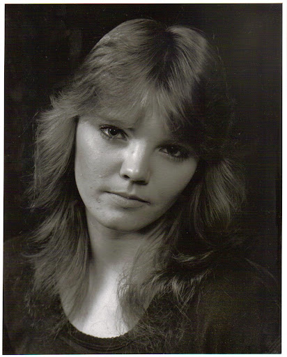 Valerie Fleming Photo 33
