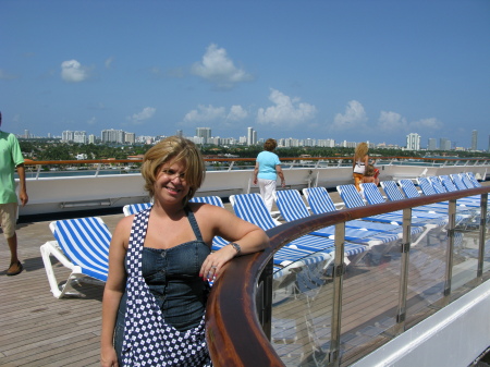 Yolanda Gonzalez Photo 31