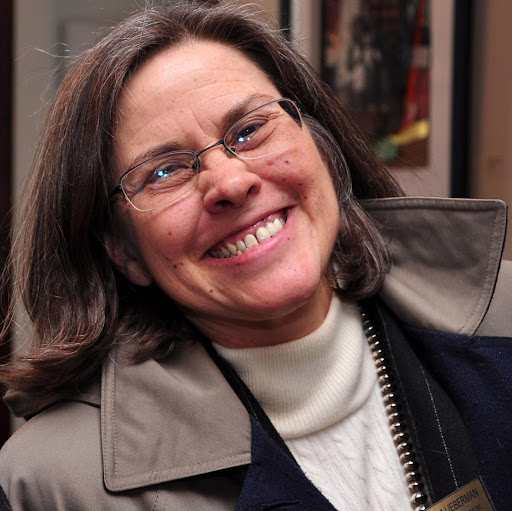 Laura Lieberman Photo 20