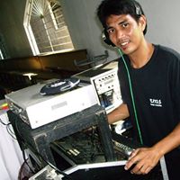 Erick Sevilla Photo 19