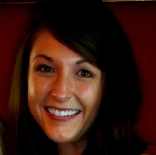 Julia Hall Photo 29