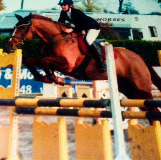 Aimee Oliver Photo 16