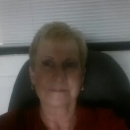 Vicky Mayfield Photo 2