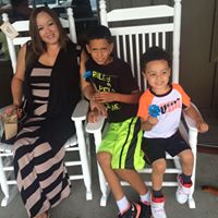 Deborah Torres Photo 15