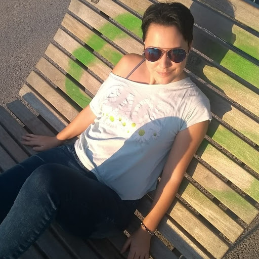 Sarah Kowalski Photo 6