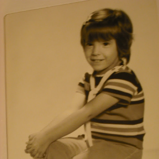 Myra Lewis Photo 32