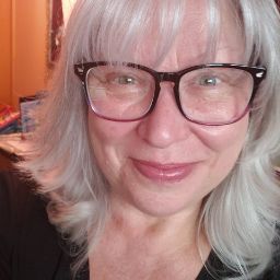 Karen Larkin Photo 17