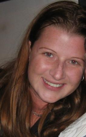 Anna Lynch Photo 24