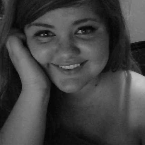 Elizabeth Engle Photo 35