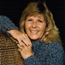 Robin Holcomb Photo 12