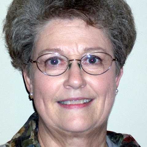 Rita Wilson Photo 45