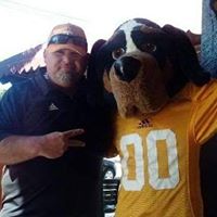 Tracy Weeks Photo 36