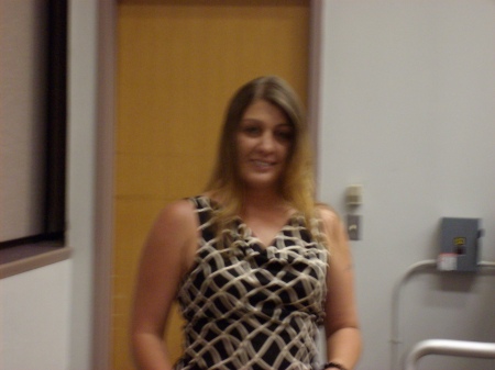 Holly Gibbs Photo 7
