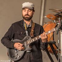 Ian Hartman Photo 17