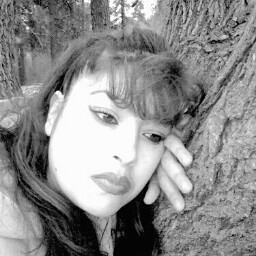 Leah Hendrickson Photo 9