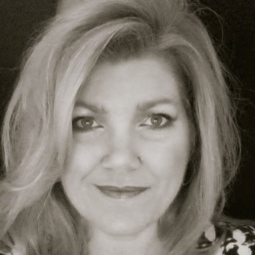 Lori Oliver Photo 33