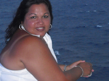 Cynthia Ramos Photo 30