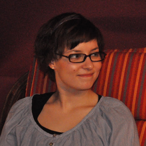 Christina Schmitz Photo 17
