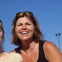 Michelle Danielson Photo 35