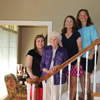 Elaine Miller Photo 28