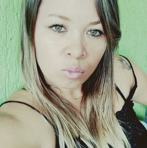 Silvia Almeida Photo 16