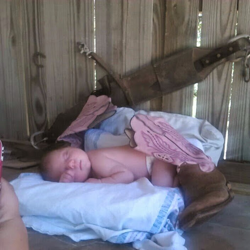 Jennifer Zayas Photo 6