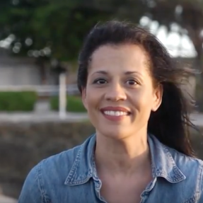 April Cummings Photo 3