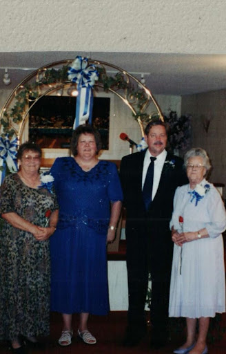 Kathy Winkler Photo 9