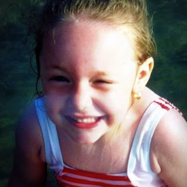 Lisa Ricci Photo 16