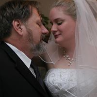 Stephanie Combs Photo 10