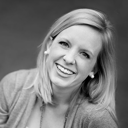 Elizabeth Blank Photo 28