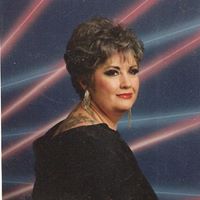 Suzanne King Photo 48