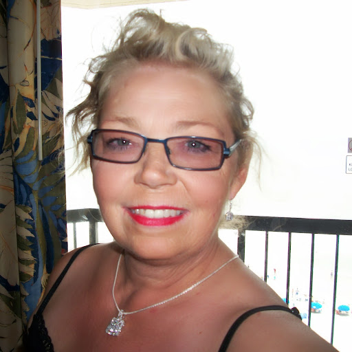 Angie Evans Photo 17