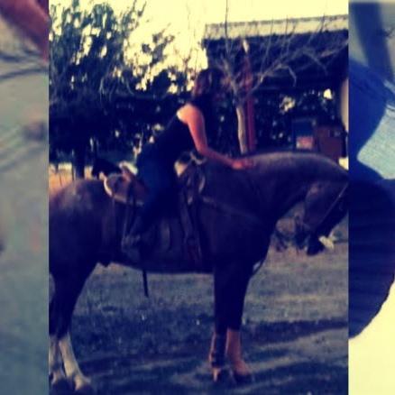 Emily Reyes Photo 26