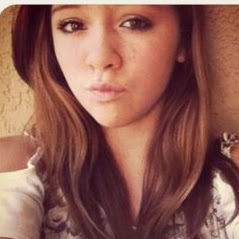 Julia Stark Photo 8