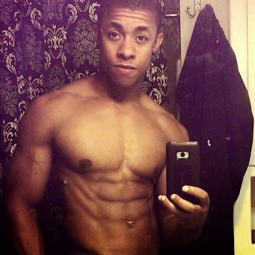 Derrick Perry Photo 35