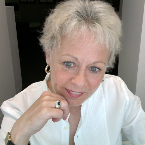 Annie Curtis Photo 28
