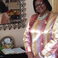 Carolyn Spence Photo 25