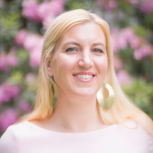 Julia Campbell Photo 45