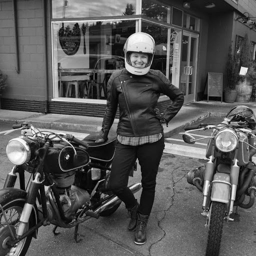 Traci Nguyen Photo 22