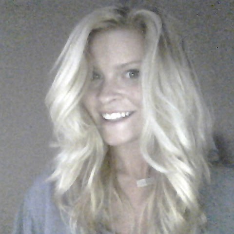 Emily Robbins Photo 24